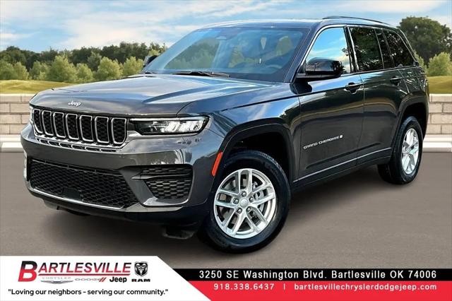 2025 Jeep Grand Cherokee Laredo X 4x4 for sale in Bartlesville, OK