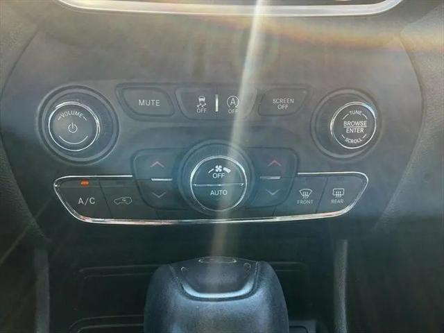 2019 Jeep Cherokee Limited FWD