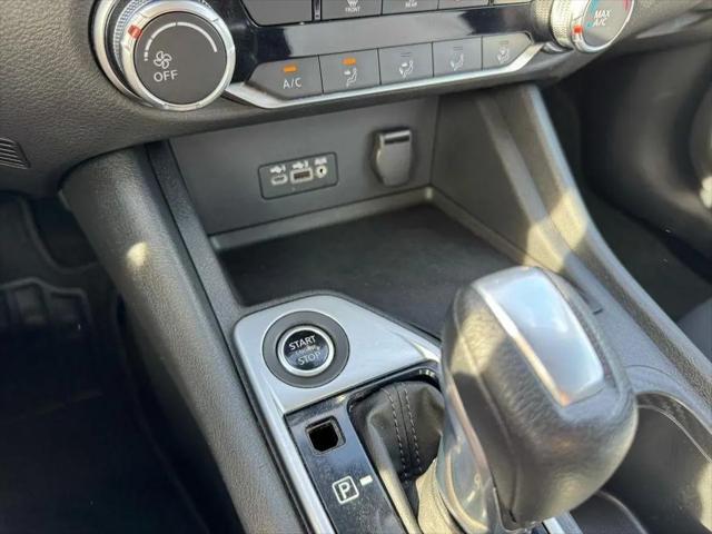 2023 Nissan Sentra SV Xtronic CVT