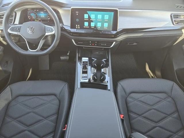 2026 Volkswagen Atlas Cross Sport SE with Technology