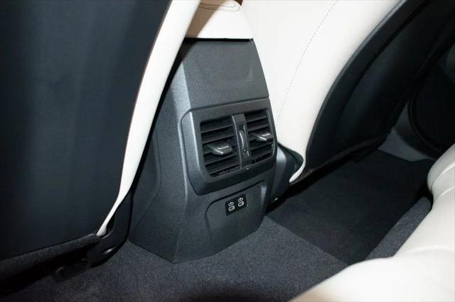 2026 BMW Coupe xDrive