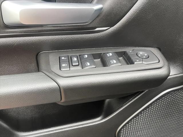 2026 Ram 1500 Tradesman Crew Cab 4x4 5'7" Box