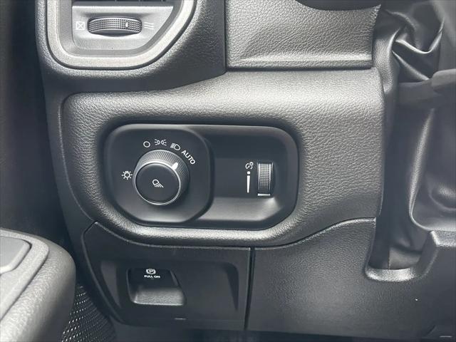 2026 Ram 1500 Tradesman Crew Cab 4x4 5'7" Box