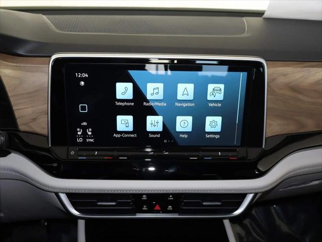 2026 Volkswagen Atlas SE with Technology