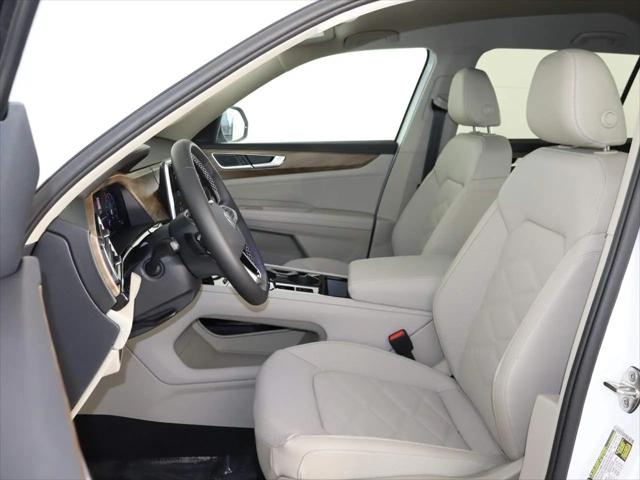 2026 Volkswagen Atlas SE with Technology