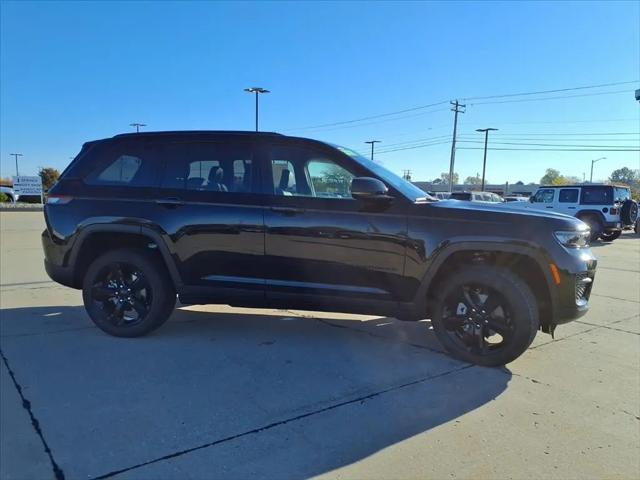 2025 Jeep Grand Cherokee Altitude X 4x4