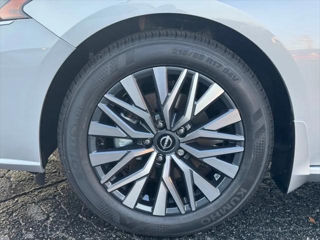 2025 Nissan Altima SV FWD