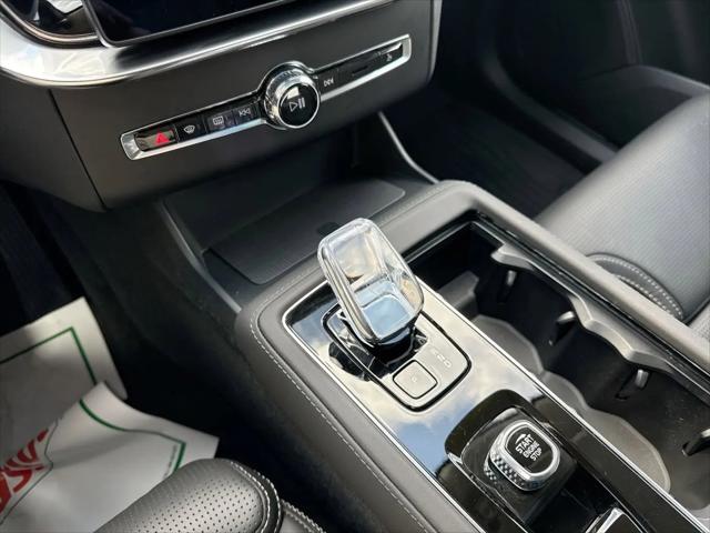 2026 Volvo XC90 Ultra, B6 AWD Gas (mild hybrid), Gasoline, Bright, 7 Seats