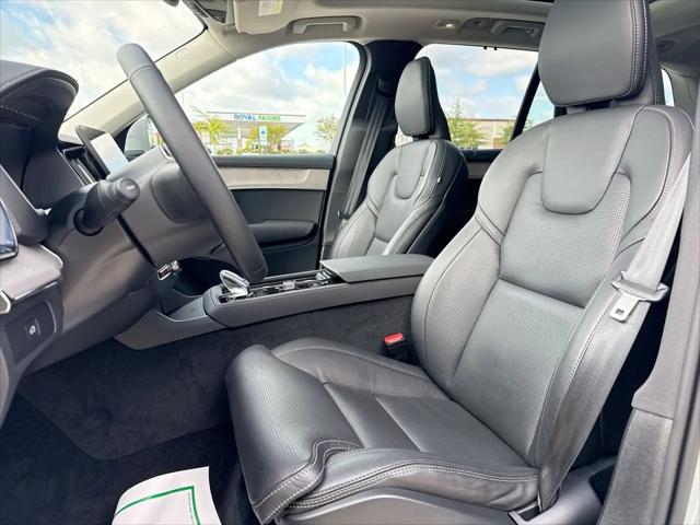 2026 Volvo XC90 Ultra, B6 AWD Gas mild hybrid, Gasoline, Bright, 7 Seats