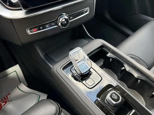 2026 Volvo XC90 Ultra, B6 AWD Gas mild hybrid, Gasoline, Bright, 7 Seats