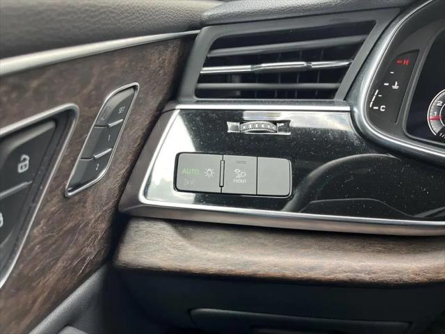 2022 Audi Q8 Premium Plus 55 TFSI quattro Tiptronic