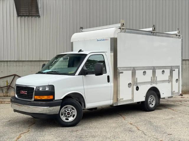 2025 GMC Savana Cutaway Work Van