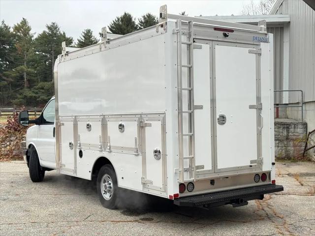 2025 GMC Savana Cutaway Work Van