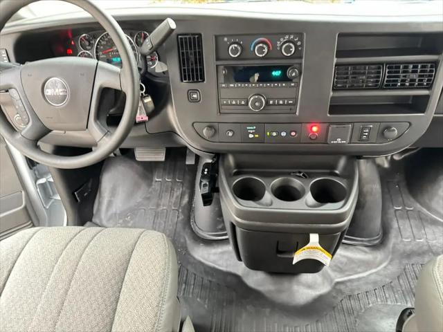 2025 GMC Savana Cutaway Work Van