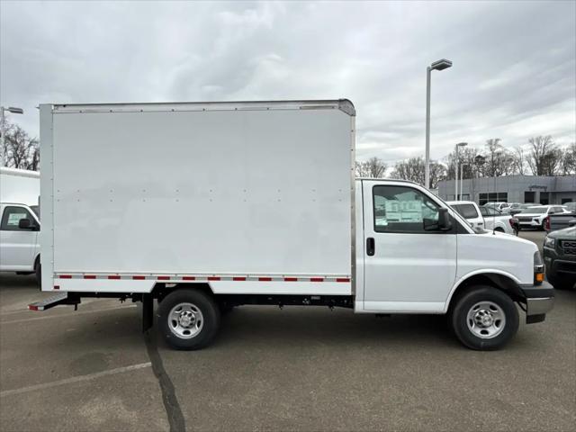 2025 Chevrolet Express Cutaway Work Van