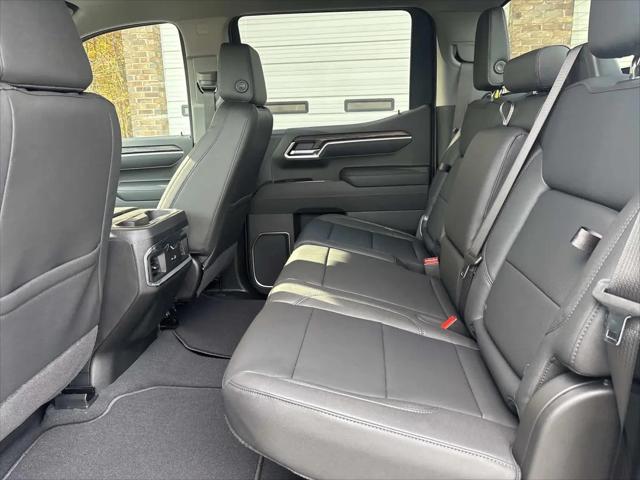 2026 GMC Sierra 1500 Crew Cab, Short Bed, SLT, 4WD