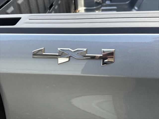 2026 GMC Sierra 1500 Crew Cab, Short Bed, SLT, 4WD