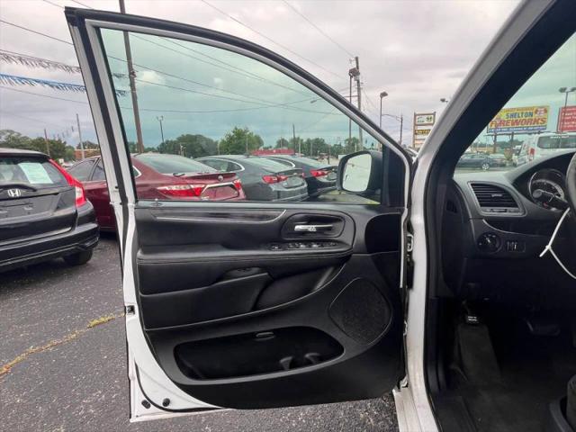 2017 Dodge Grand Caravan SE Plus