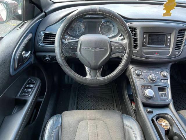 2015 Chrysler 200 S