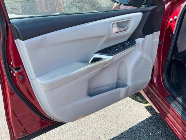2015 Toyota Camry SE