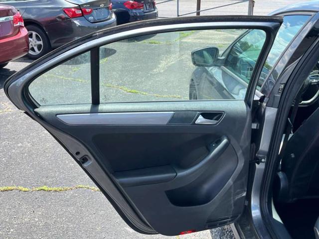2016 Volkswagen Jetta 1.8T Sport