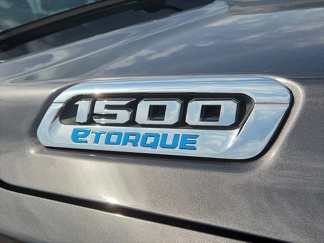 2025 Ram 1500 Lone Star Crew Cab 4x2 57 Box