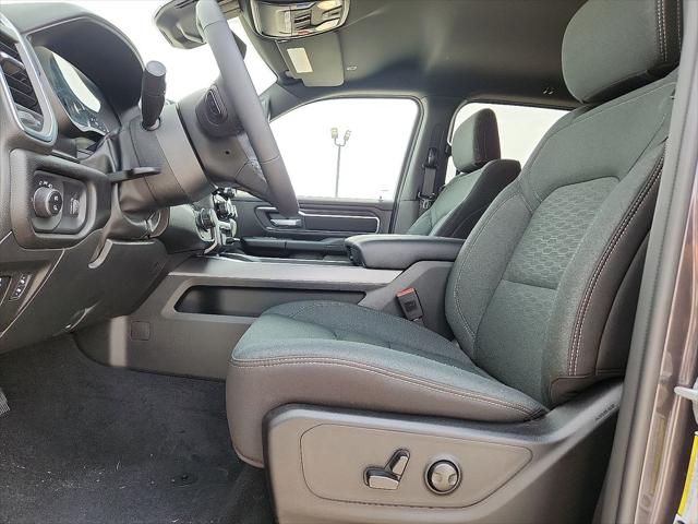2025 Ram 1500 Lone Star Crew Cab 4x2 57 Box