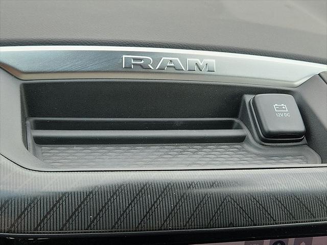2025 Ram 1500 Lone Star Crew Cab 4x2 57 Box