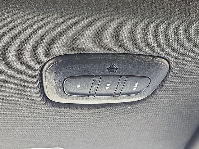2025 Ram 1500 Lone Star Crew Cab 4x2 57 Box