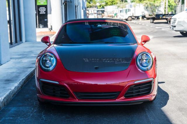 2018 Porsche 911 Carrera