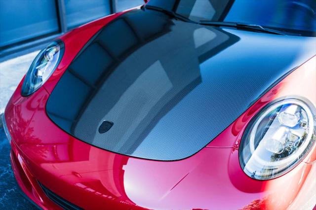 2018 Porsche 911 Carrera