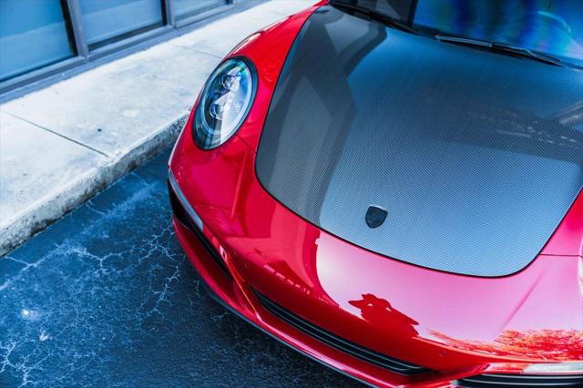 2018 Porsche 911 Carrera
