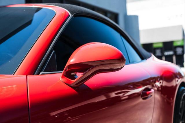 2018 Porsche 911 Carrera