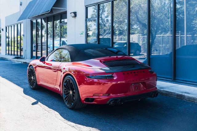 2018 Porsche 911 Carrera