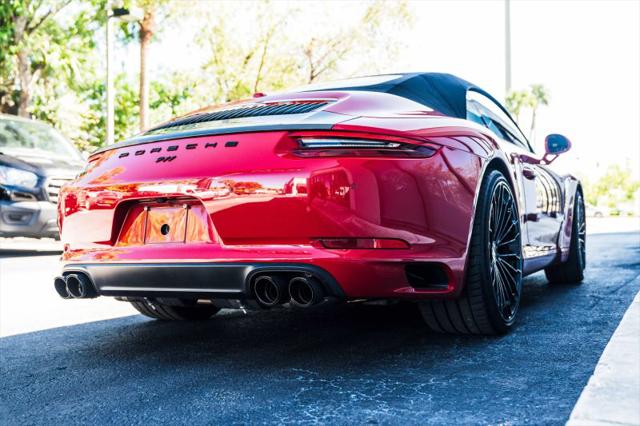 2018 Porsche 911 Carrera