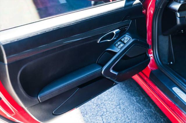 2018 Porsche 911 Carrera