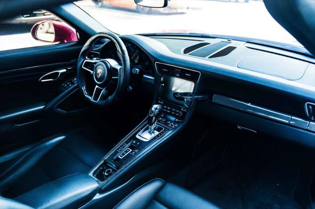 2018 Porsche 911 Carrera