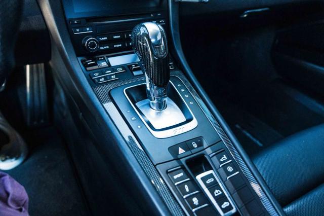2018 Porsche 911 Carrera