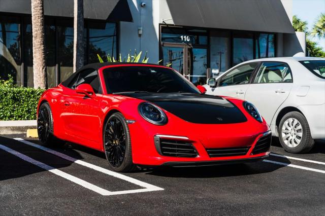 2018 Porsche 911 Carrera