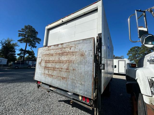 2002 Ford E-350 Cutaway Base