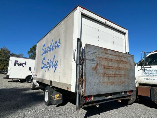 2002 Ford E-350 Cutaway Base