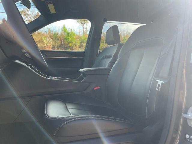 2025 Jeep Grand Cherokee L Limited 4x2