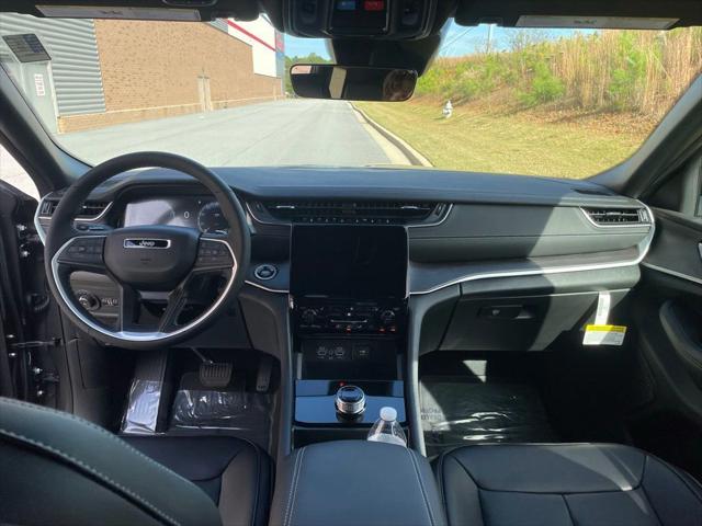 2025 Jeep Grand Cherokee L Limited 4x2
