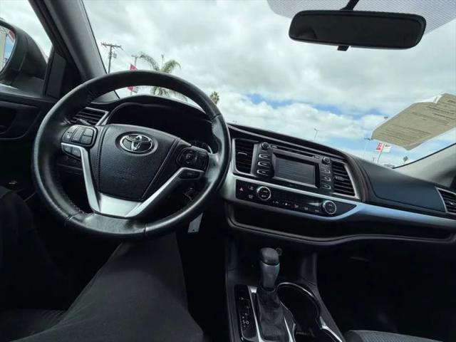 2014 Toyota Highlander LE V6