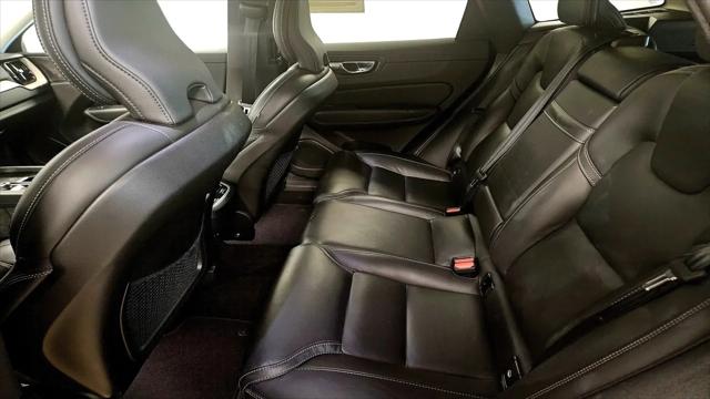 2022 Volvo XC60 B5 Inscription