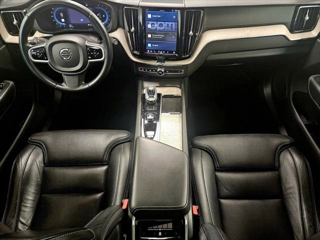 2022 Volvo XC60 B5 Inscription