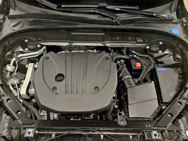 2022 Volvo XC60 B5 Inscription