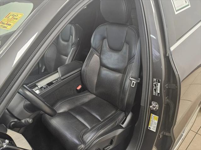 2022 Volvo XC60 B5 Inscription