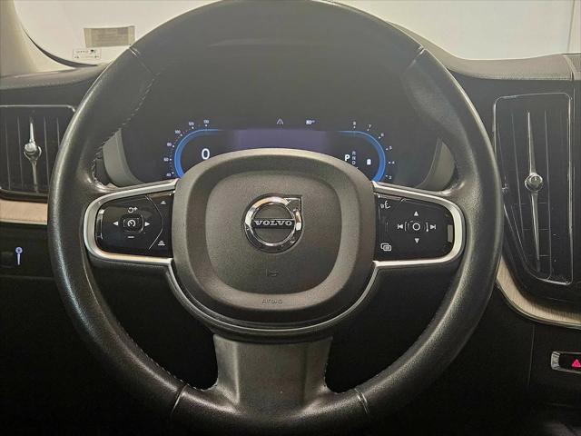2022 Volvo XC60 B5 Inscription