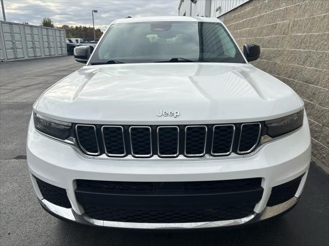 2022 Jeep Grand Cherokee L Laredo 4x4 2022 Jeep Grand Cherokee L Laredo 4x4